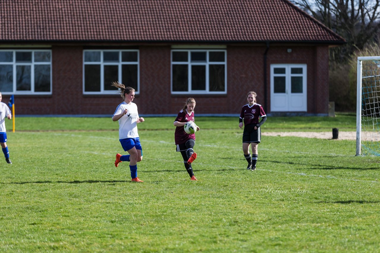 Bild 236 - Frauen TSV Wiemersdorf - VfL Struvenhuetten : Ergebnis: 3:1